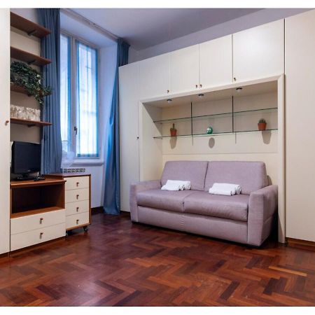 Stayeasy Moscova Studio - Brera & Downtown Walking Milan Bagian luar foto