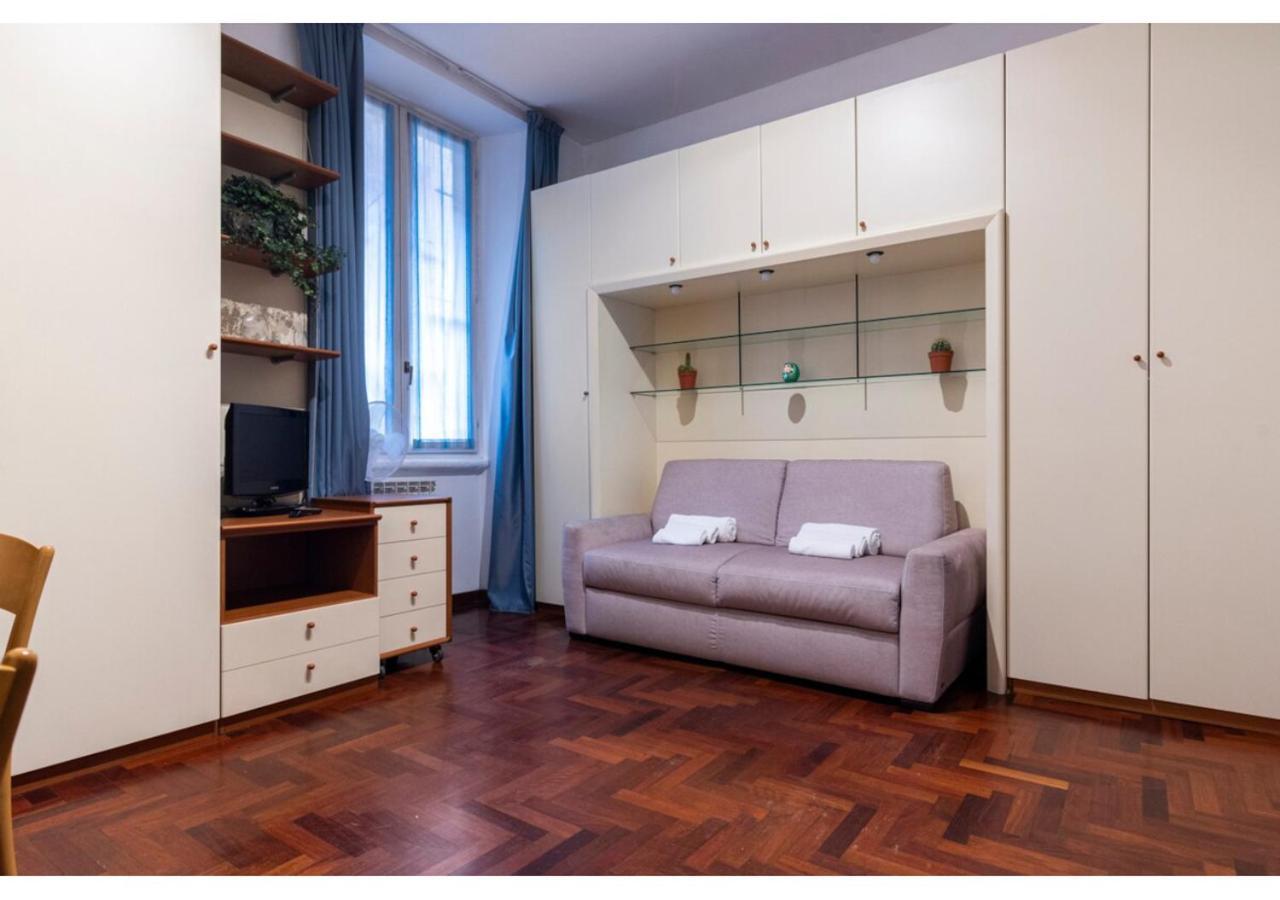Stayeasy Moscova Studio - Brera & Downtown Walking Milan Bagian luar foto